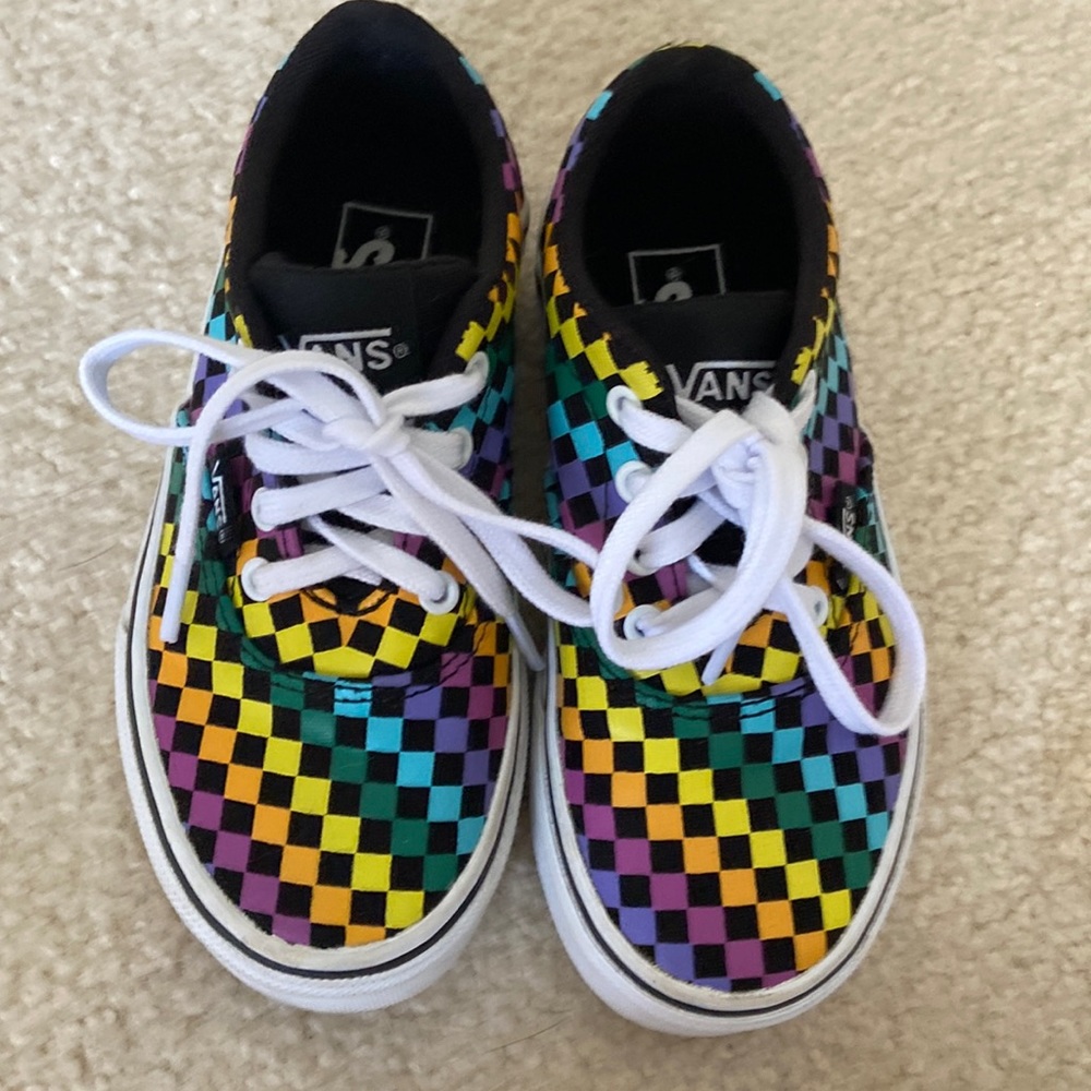 NWOT Kids rainbow checkered vans-laced